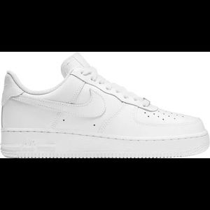 Nike Air Force 1 07 LE Low
